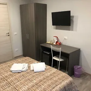 *** Bed and breakfast 14 Italia